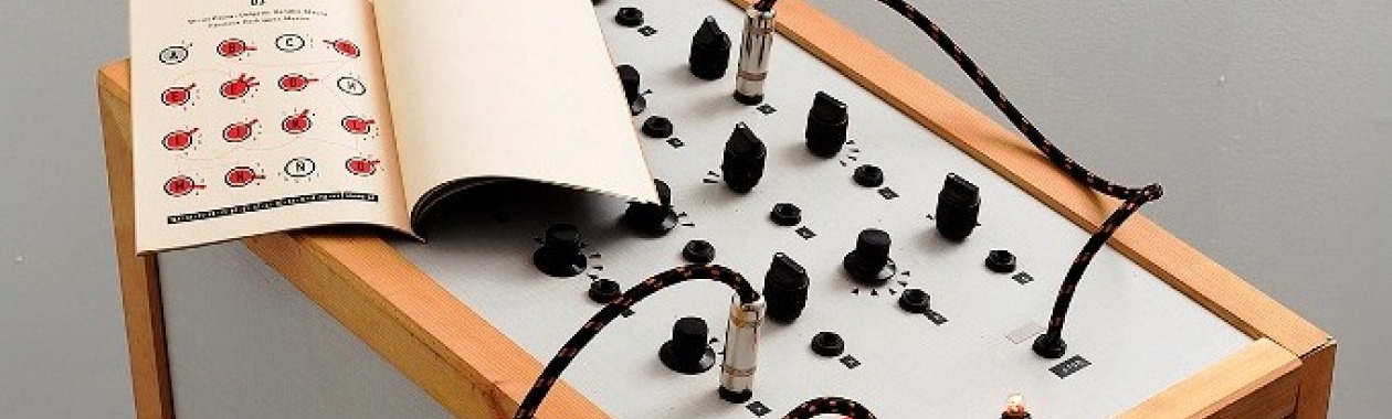 La Maquina de Hacer Pajaros - Image: Elad Sarig